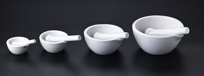 Mörser aus Hartporzellan