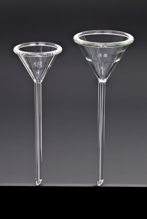 Analysentrichter aus Duranglas