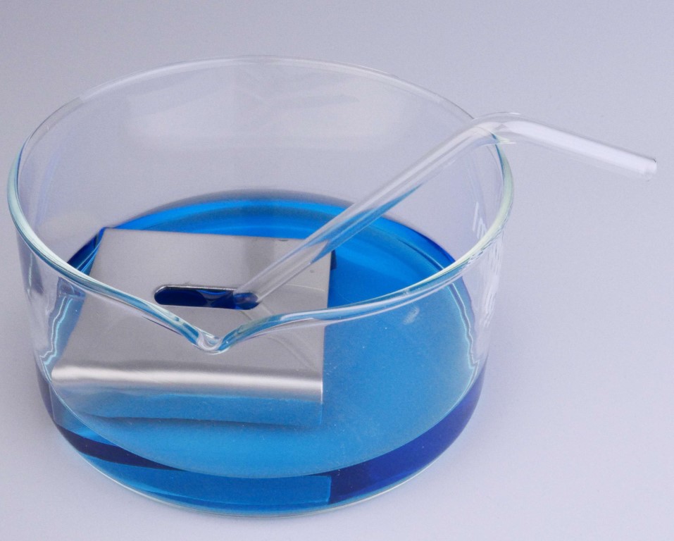 Edelstahl-Einsatz mit Schlitz