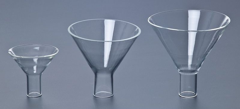 Pulvertrichter aus Borosilikatglas