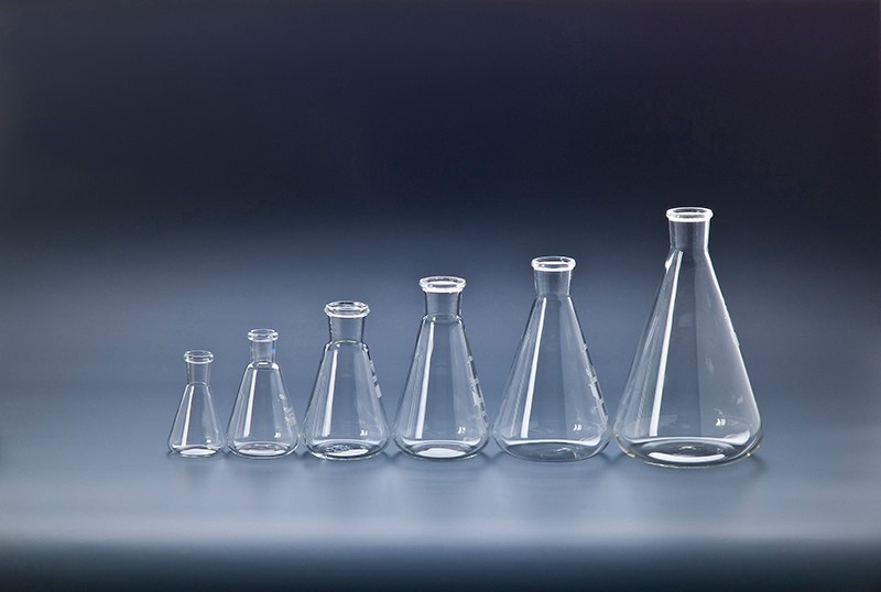 Erlenmeyerkolben mit Stopfenbett