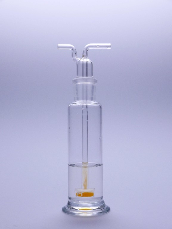 Gaswaschflaschen-Einsatz mit Fritte