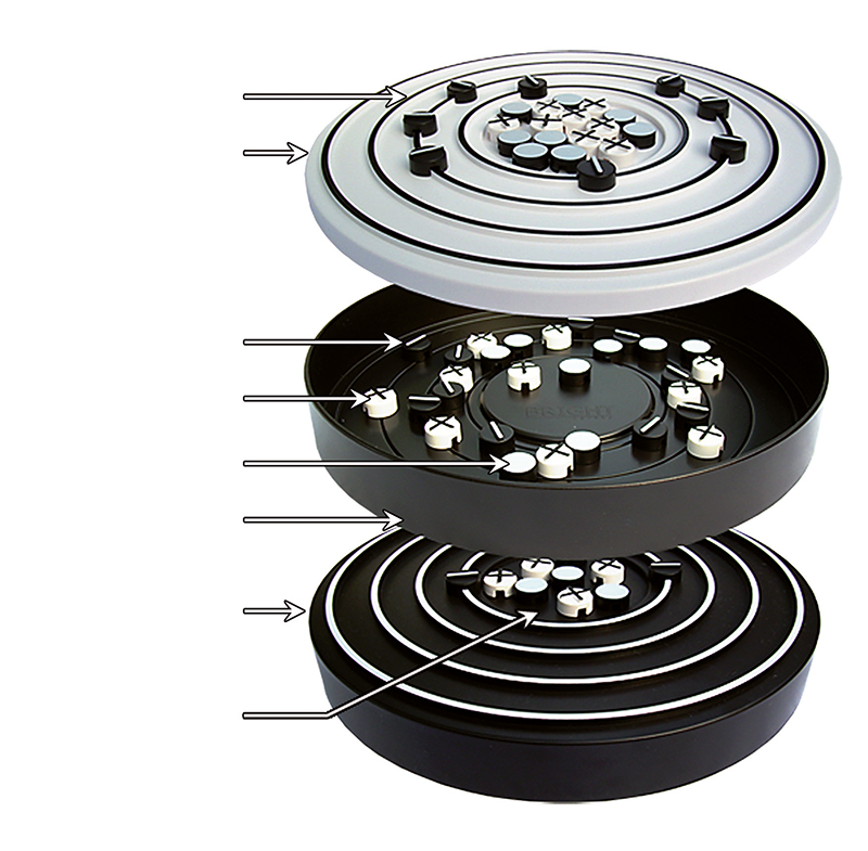 Interaktives Atommodel nach Bohr, Mit schwarzer Unterlage und weißen Bahnen